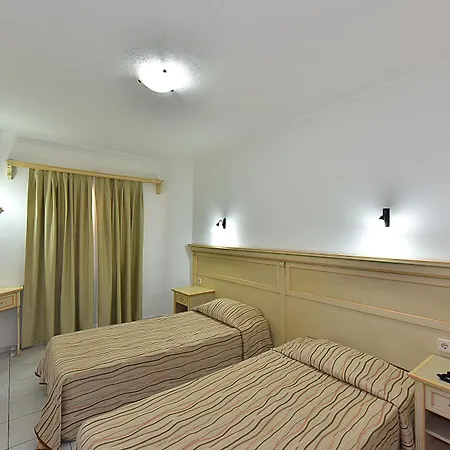 Tropicana Отель