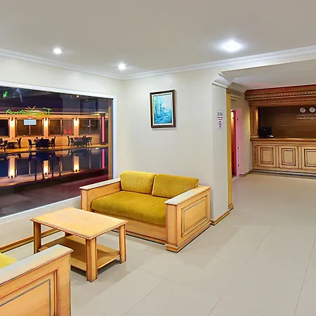 Отель Tropicana 3*