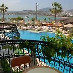 Hotel Tropicana 3*