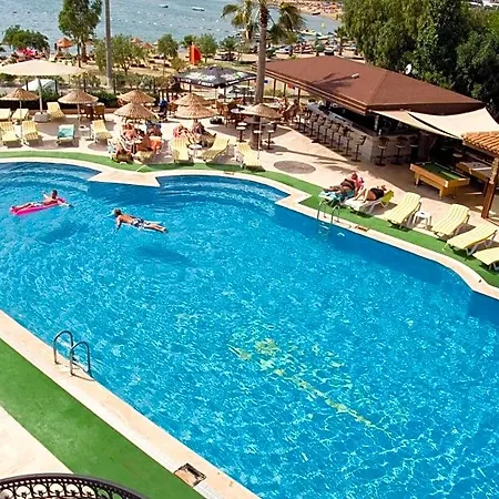 Ξενοδοχείο Tropicana