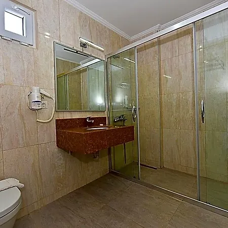 Ξενοδοχείο Tropicana 3*