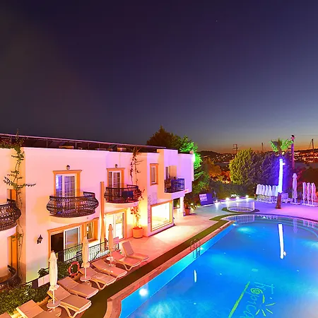 Tropicana Hotell 3*